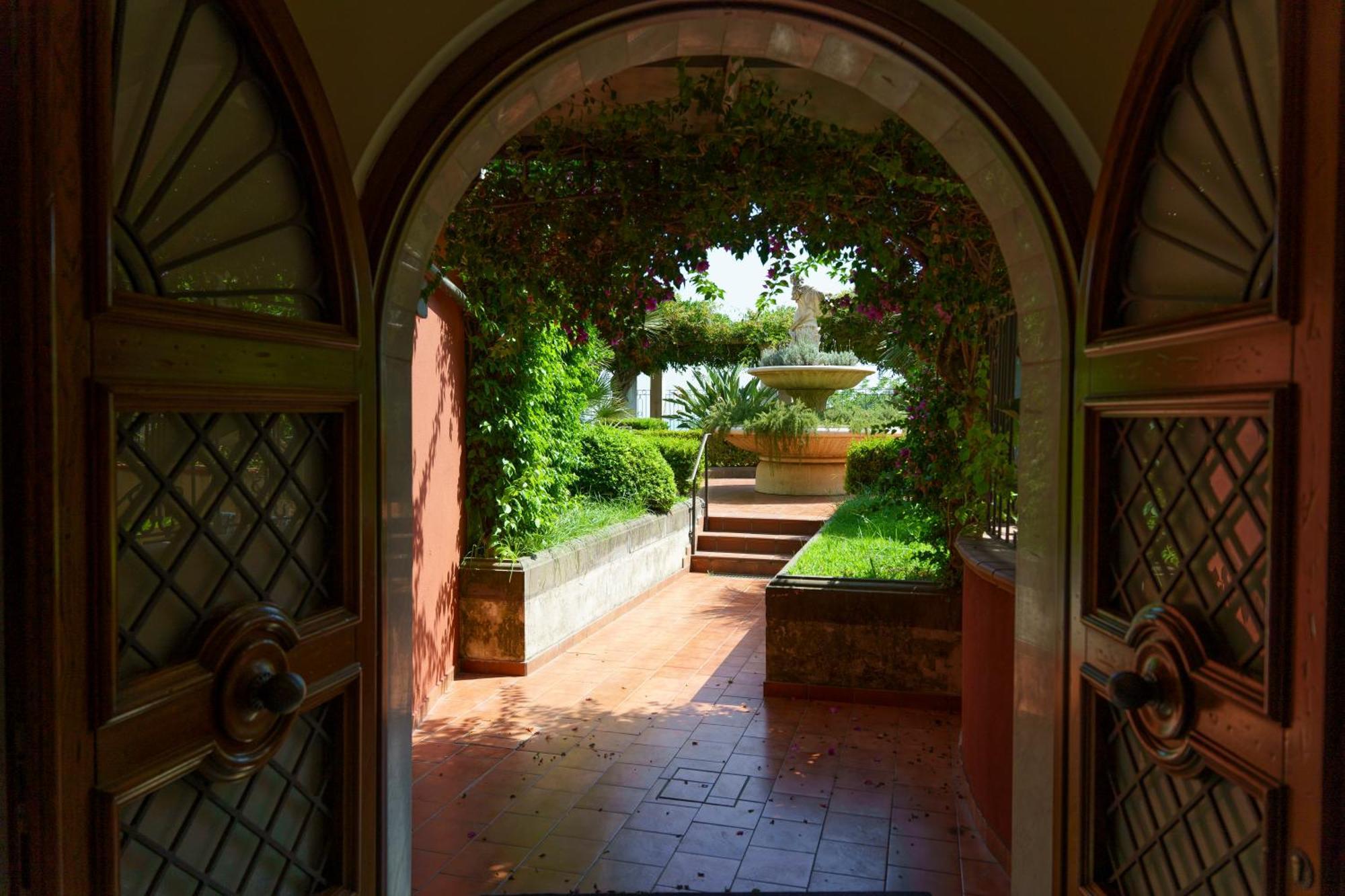 Suite Aphrodite - Exclusive Flat Salerno Dış mekan fotoğraf